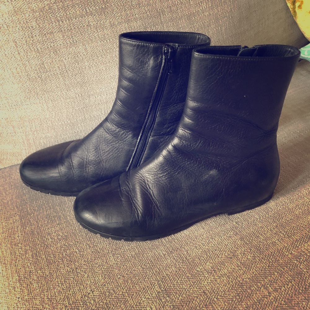 Wanna Maria Fiori black leather boots 7.5 Italian
